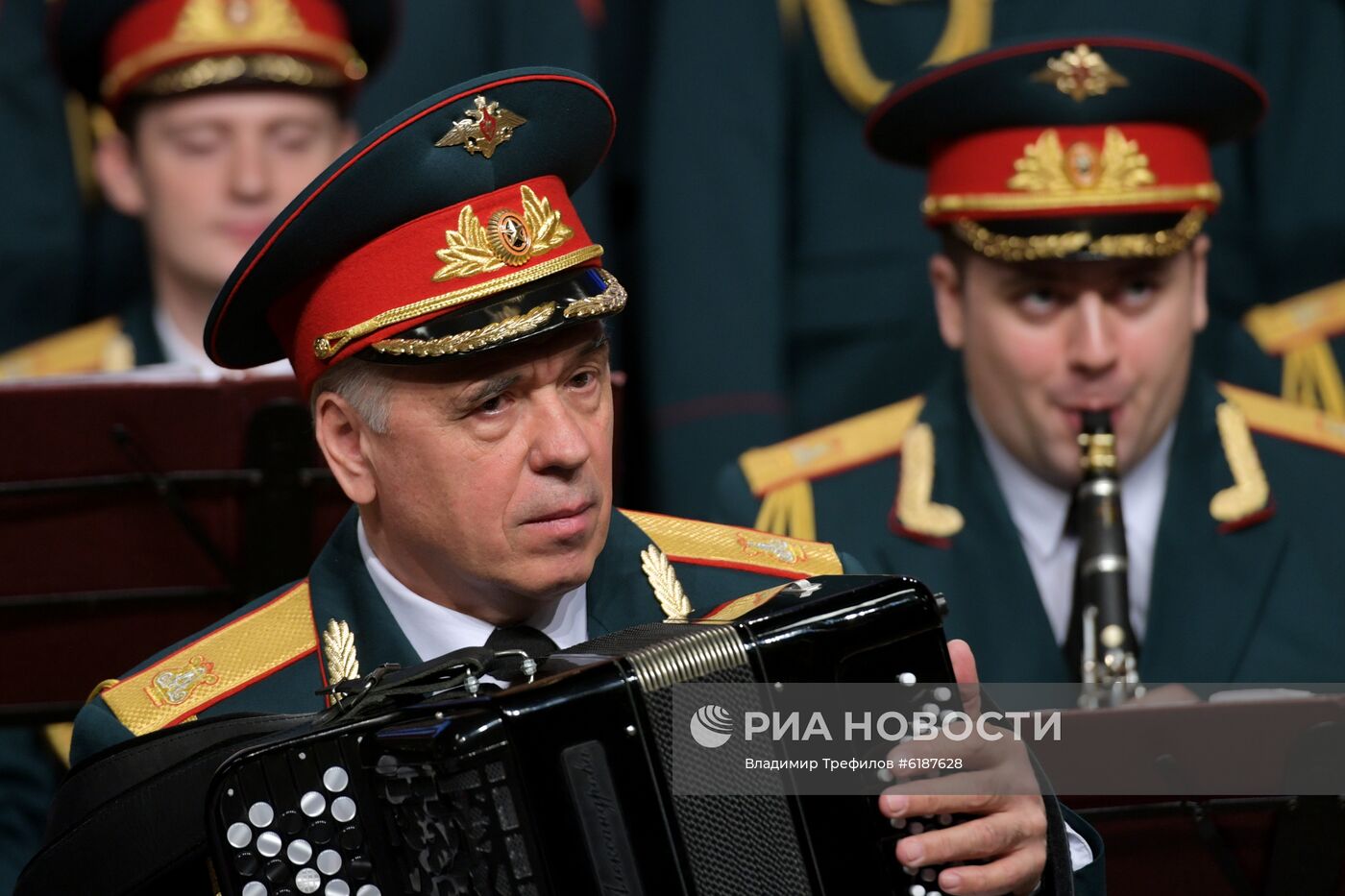 Концерт Академического ансамбля песни и пляски Российской Армии им. А. В. Александрова, посвященный 75-летию Великой Победы