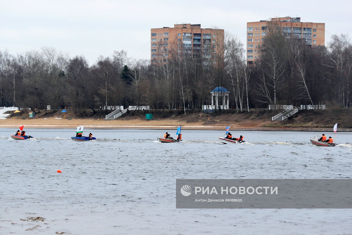 Учения по ликвидации последствий весеннего половодья в Московской области