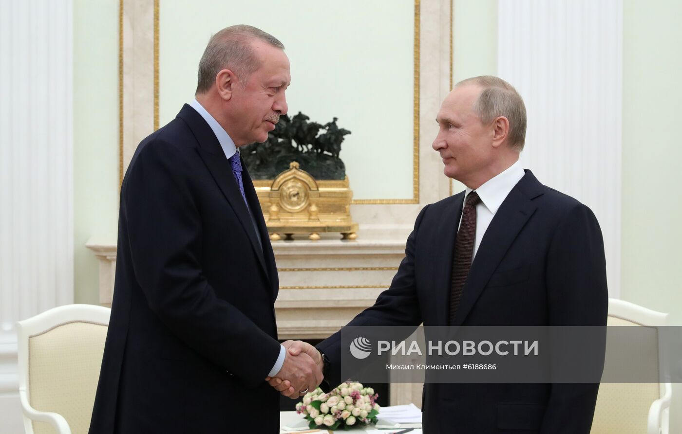 Президент РФ В. Путин встретился с президентом Турции Р. Эрдоганом