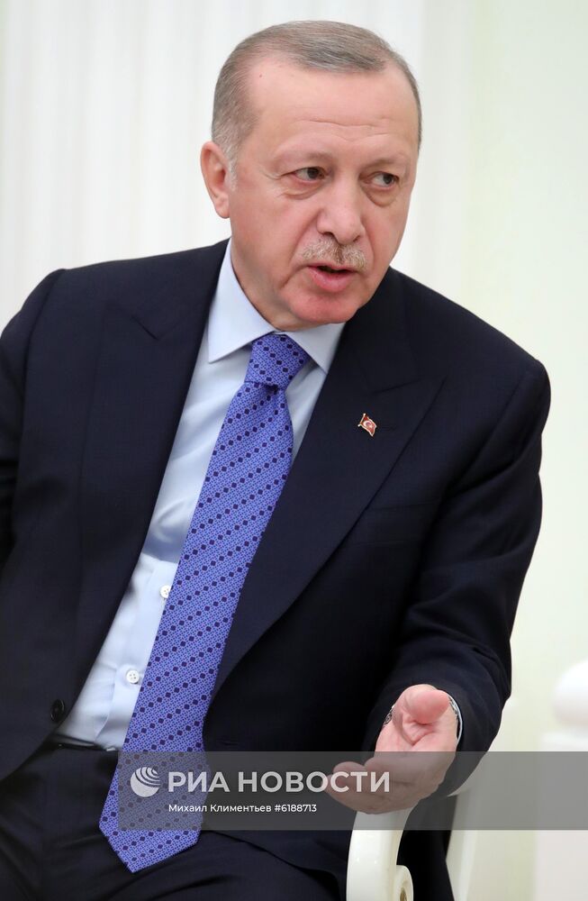 Президент РФ В. Путин встретился с президентом Турции Р. Эрдоганом