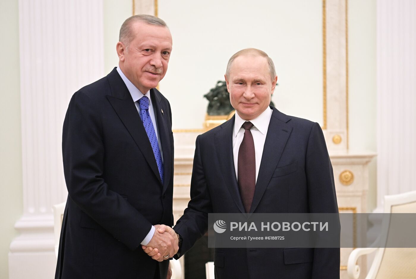 Президент РФ В. Путин встретился с президентом Турции Р. Эрдоганом