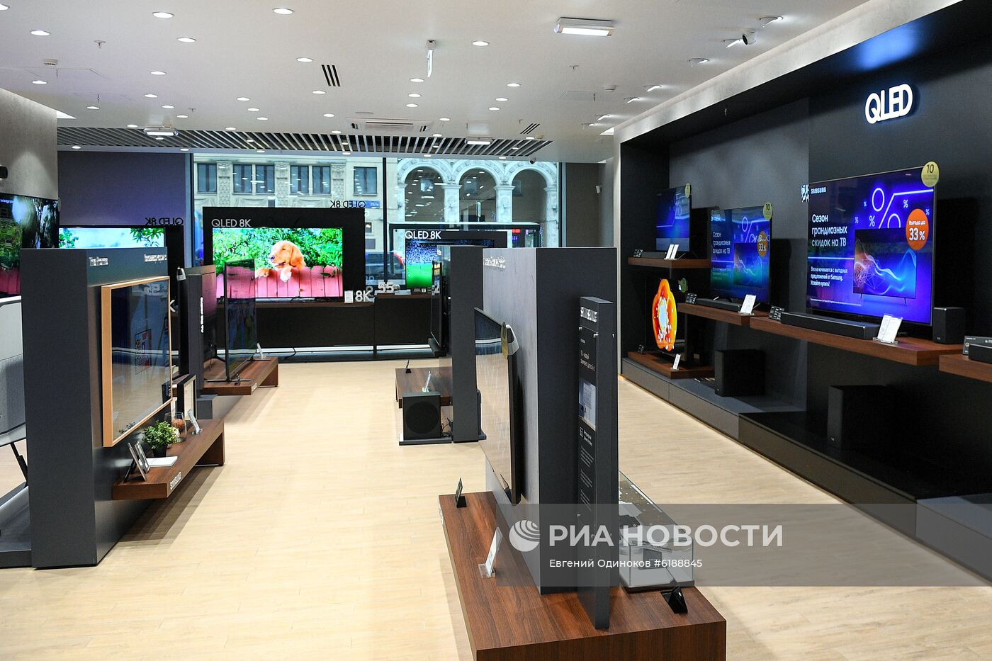 Фирменный салон Samsung Electronics в Москве
