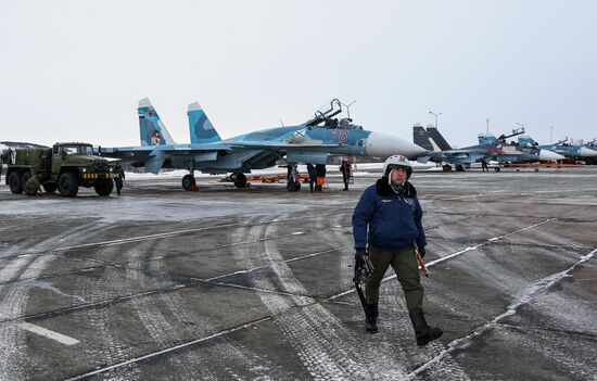 Тренировочные полеты истребителей в Мурманской области
