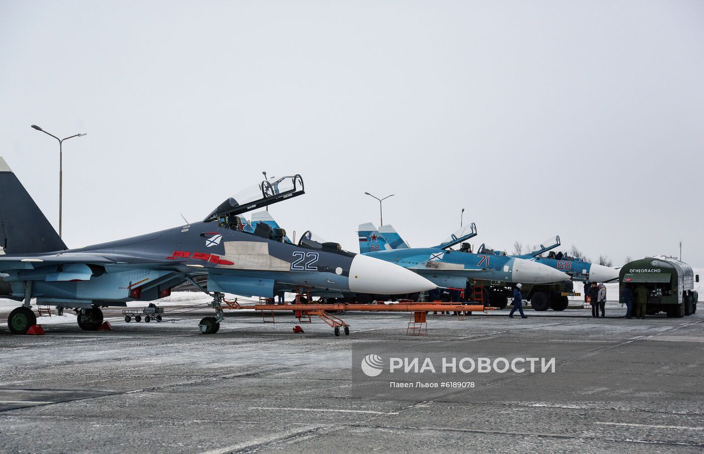 Тренировочные полеты истребителей в Мурманской области