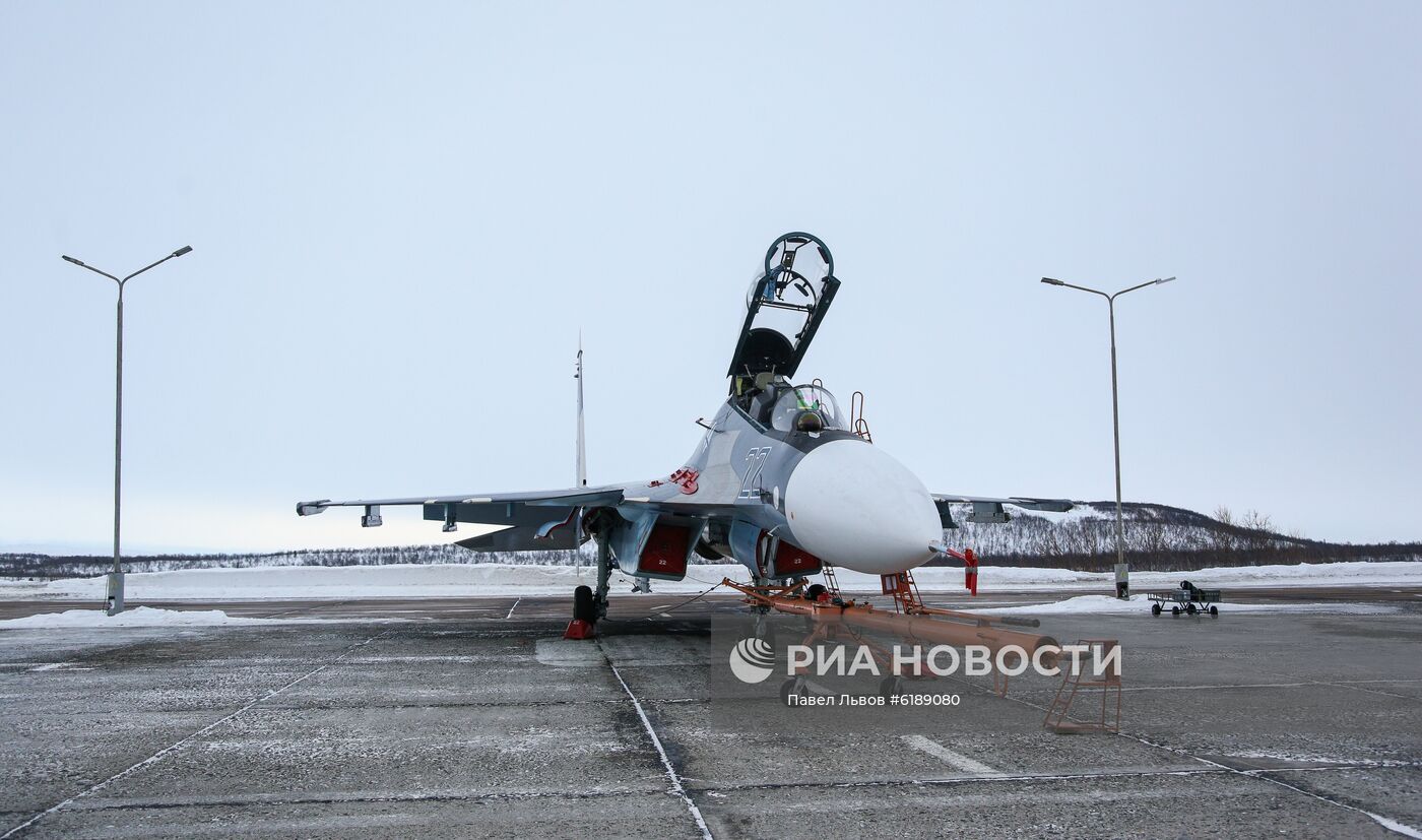 Тренировочные полеты истребителей в Мурманской области