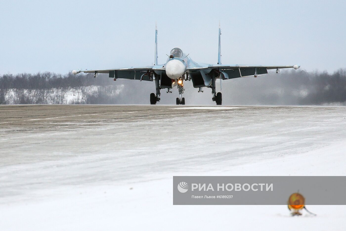 Тренировочные полеты истребителей в Мурманской области