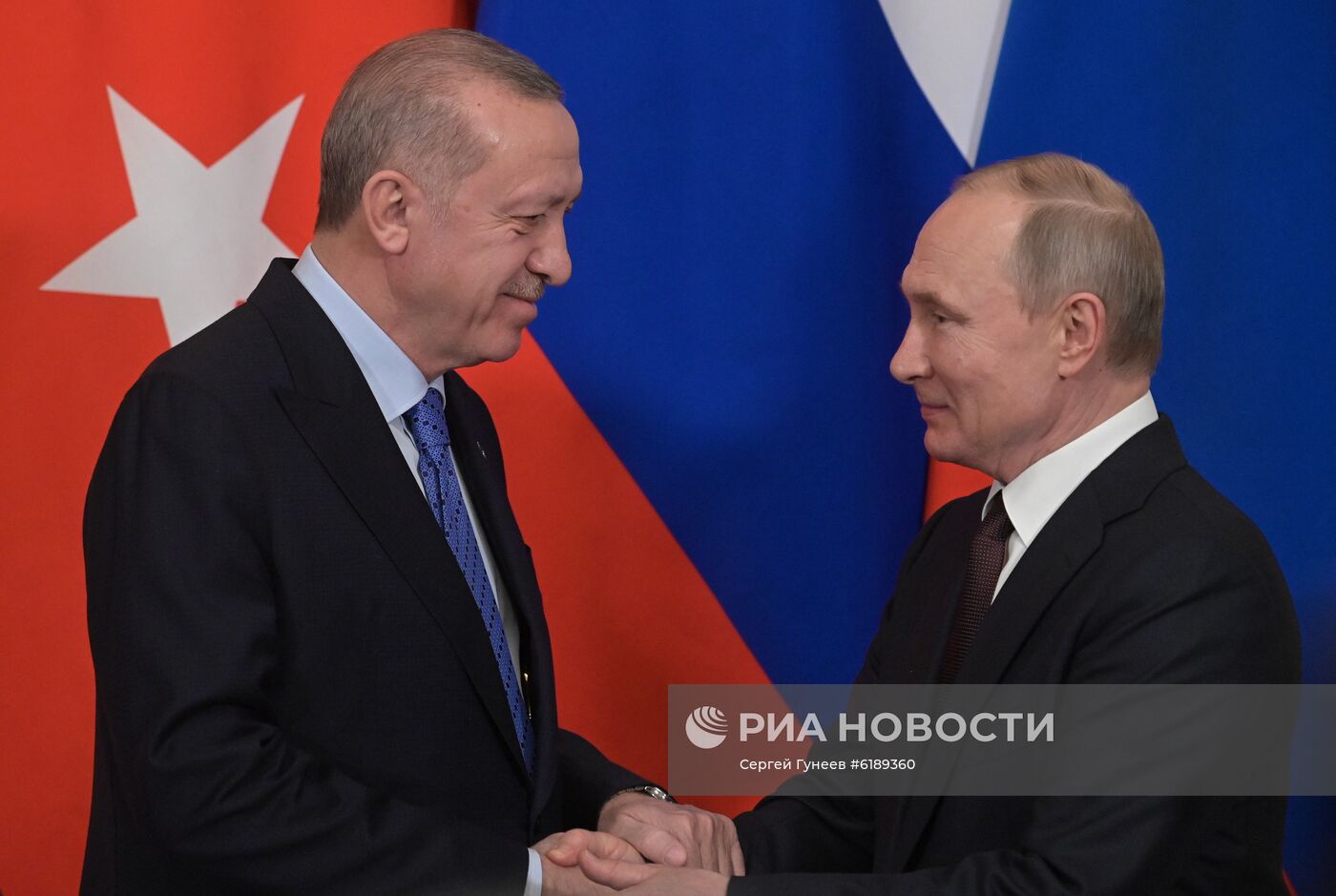 Президент РФ В. Путин встретился с президентом Турции Р. Эрдоганом