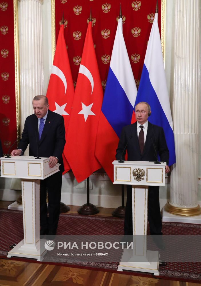 Президент РФ В. Путин встретился с президентом Турции Р. Эрдоганом