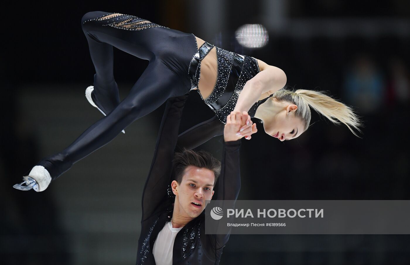 Фигурное катание. Чемпионат мира. Юниоры. Пары. Произвольная программа