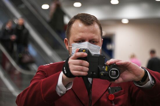 В Шереметьево усилили санитарный контроль в связи с коронавирусом  