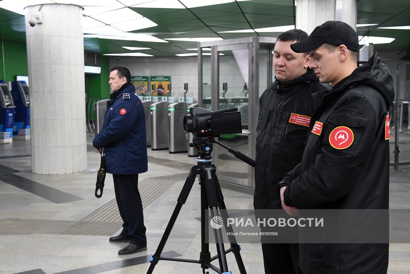 Московский метрополитен усилил меры санитарной безопасности в связи с коронавирусом