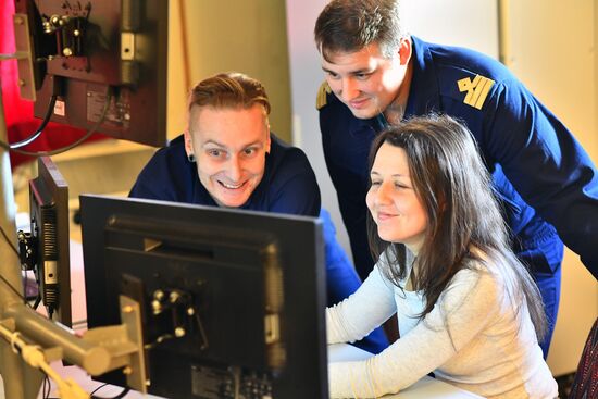 Кругосветная экспедиция на исследовательском судне "Адмирал Владимирский"