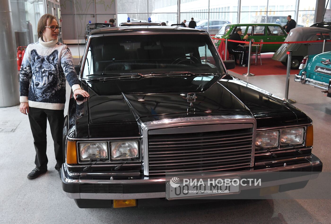 Открытие выставки ретро-автомобилей "Олдтаймер-Галерея"