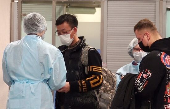 В Шереметьево усилили санитарный контроль в связи с коронавирусом