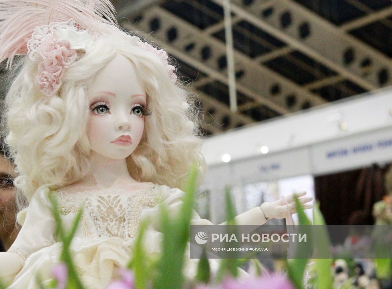 Международный весенний бал авторских кукол в Москве