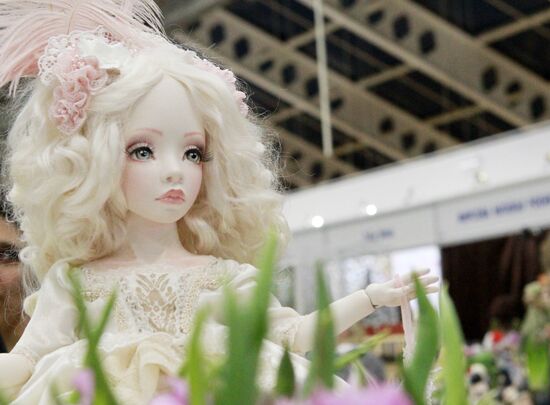 Международный весенний бал авторских кукол в Москве