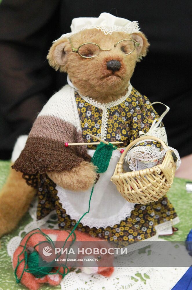 Международный весенний бал авторских кукол в Москве