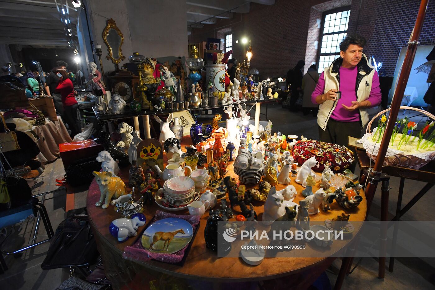 Городской блошиный рынок в Музее Москвы