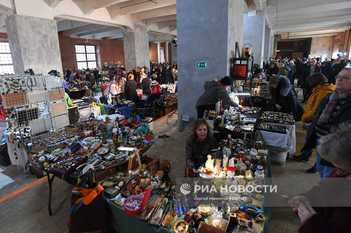 Городской блошиный рынок в Музее Москвы