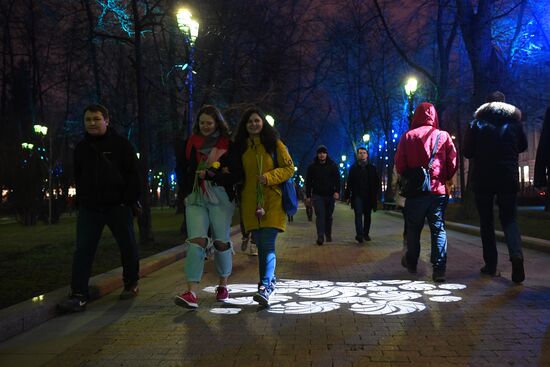 Украшение Москвы к 8 Марта