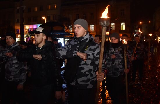 Марш националистов во Львове