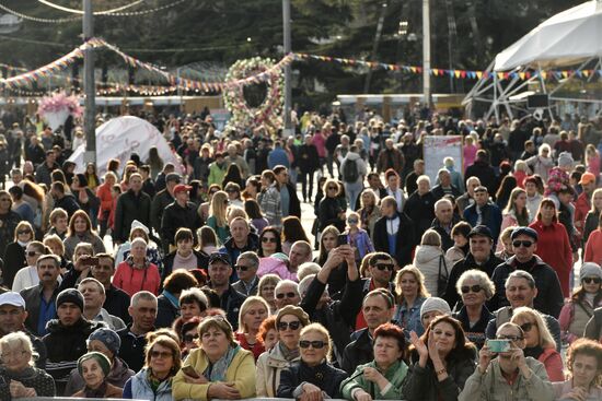 Фестиваль "Ялта - город 8 Марта"