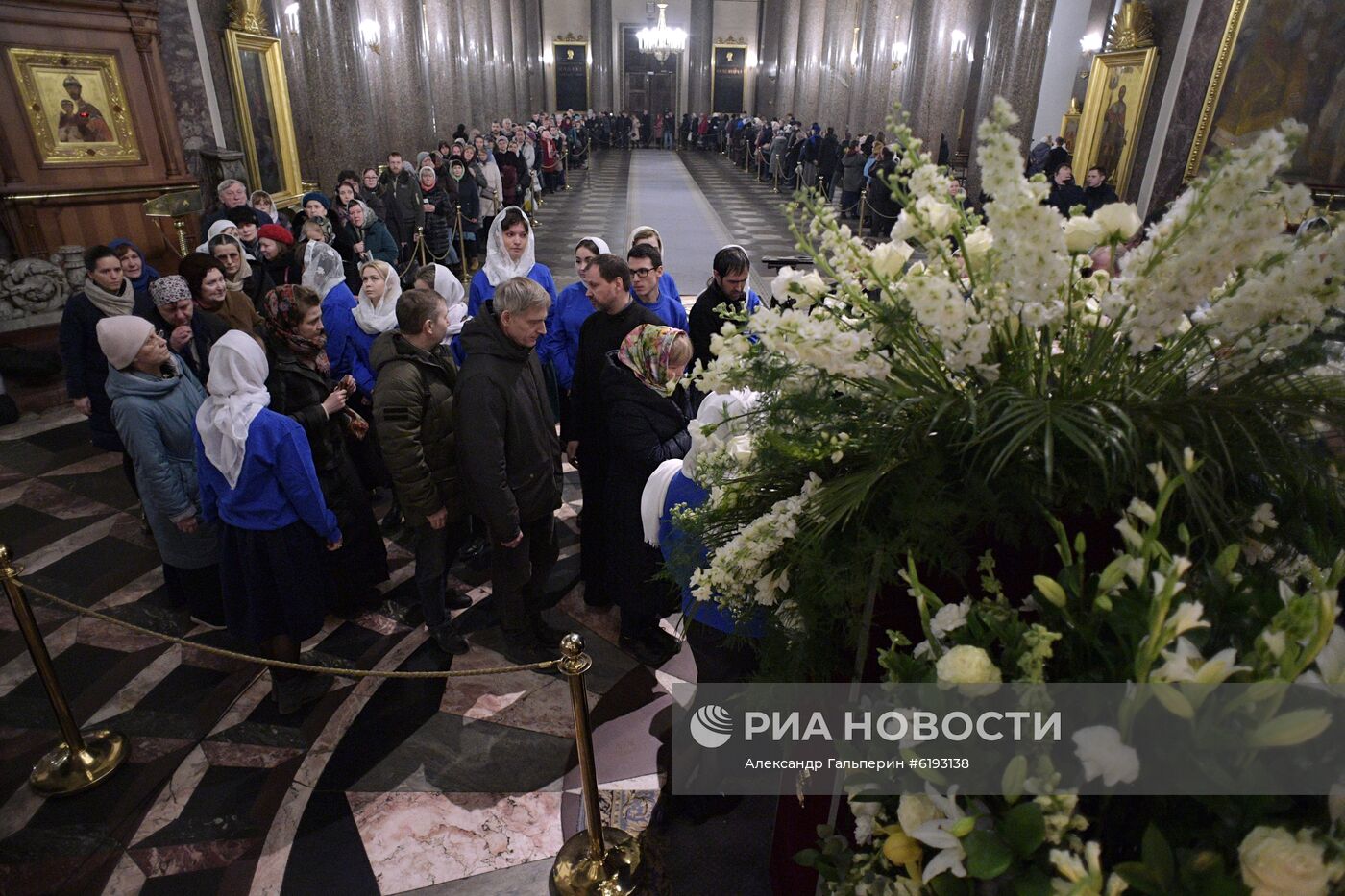 Мощи святого Иоанна Крестителя доставили в Санкт-Петербург