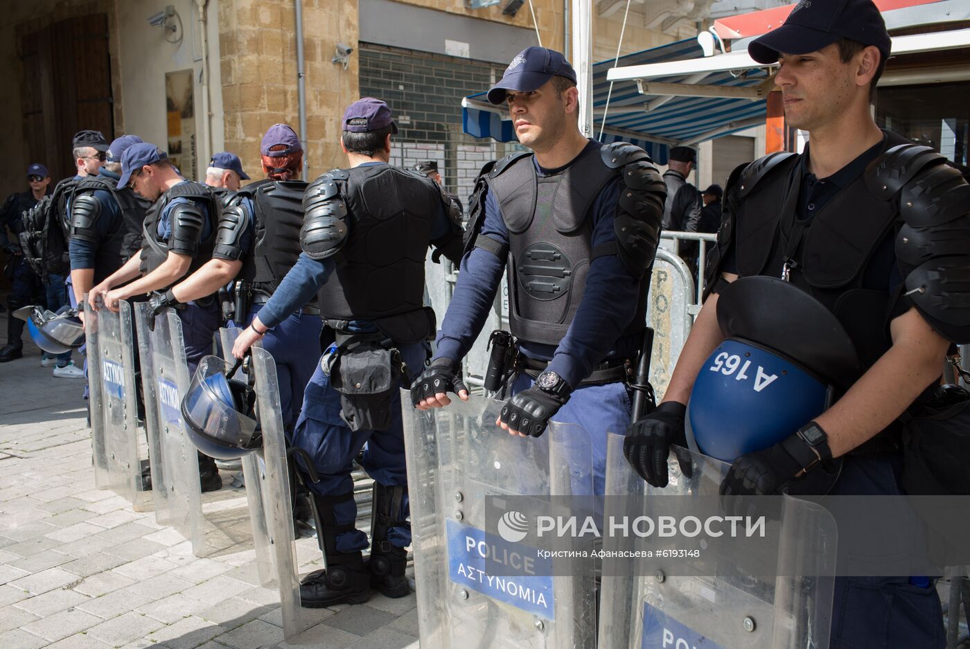 Перекрытие границы между северным и южным Кипром