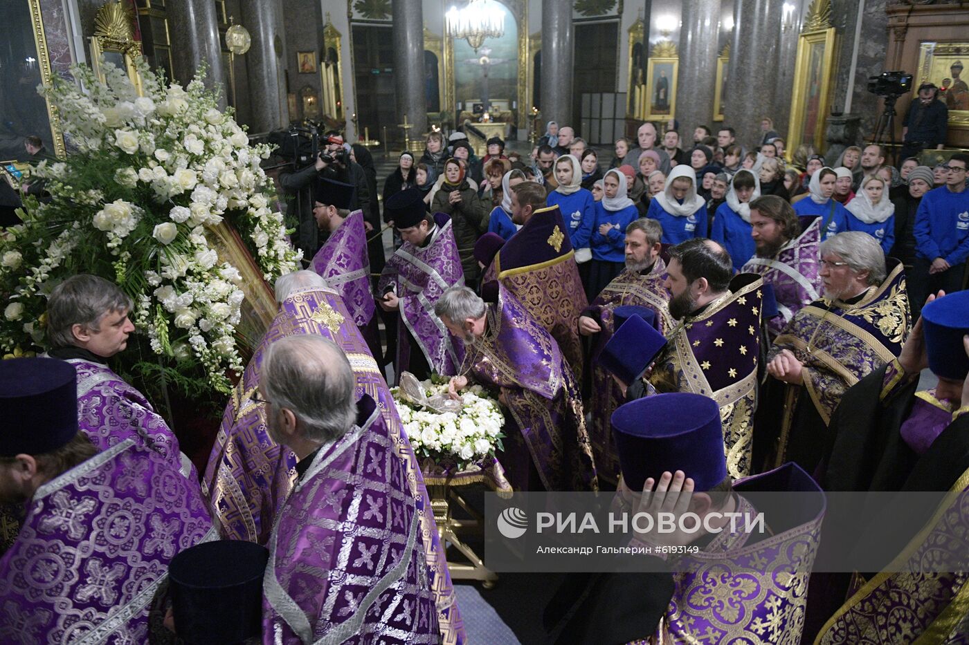 Мощи святого Иоанна Крестителя доставили в Санкт-Петербург