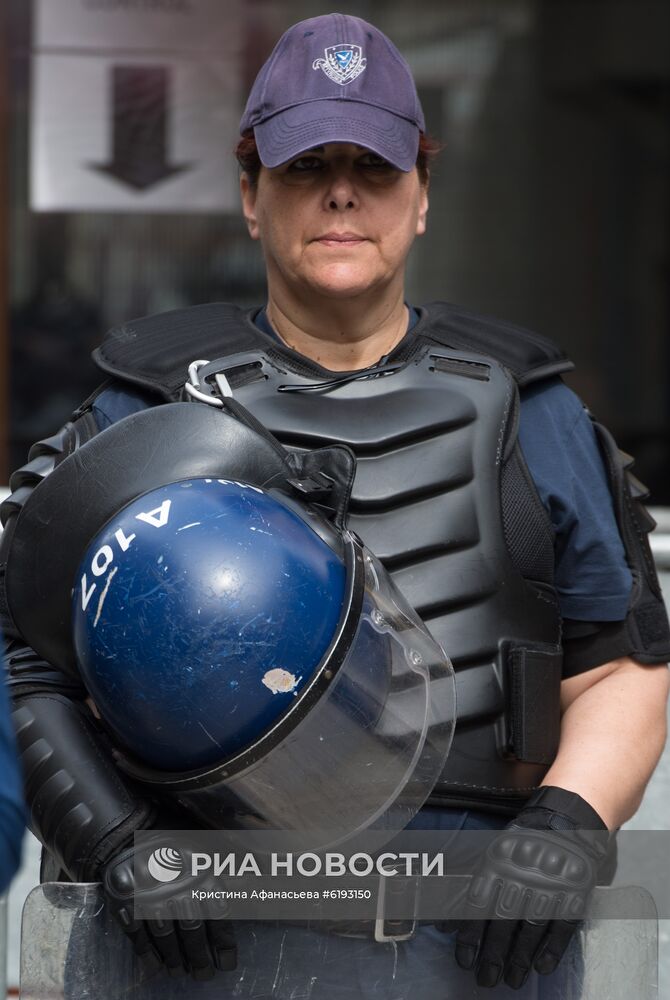 Перекрытие границы между северным и южным Кипром