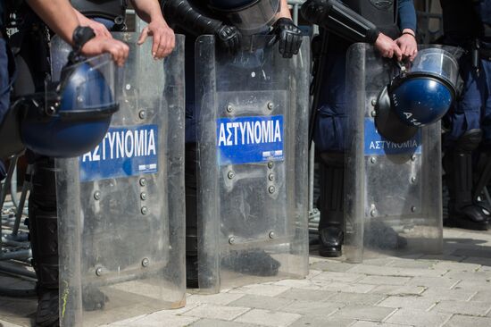 Перекрытие границы между северным и южным Кипром