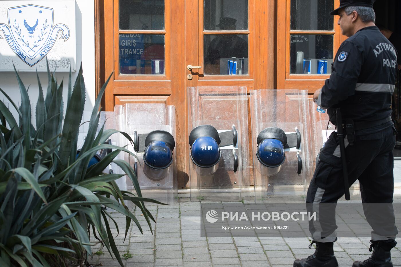 Перекрытие границы между северным и южным Кипром