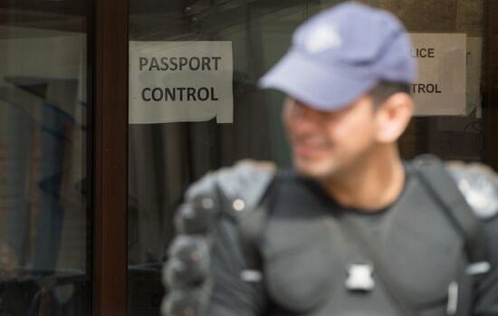 Перекрытие границы между северным и южным Кипром