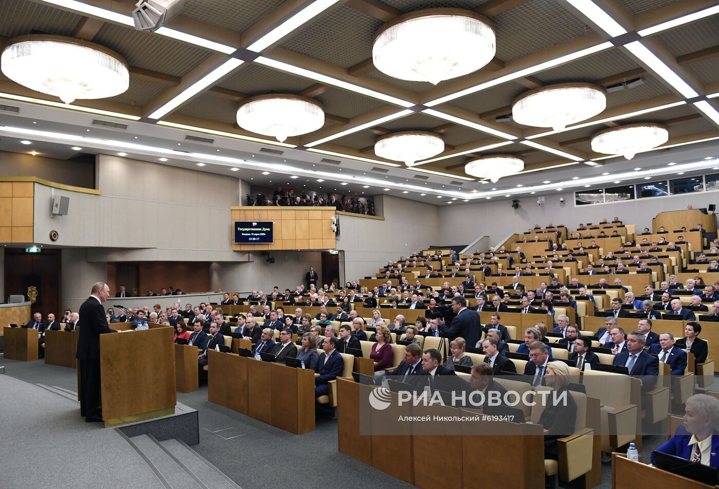 Президент РФ В. Путин принял участие в пленарном заседании Госдумы РФ