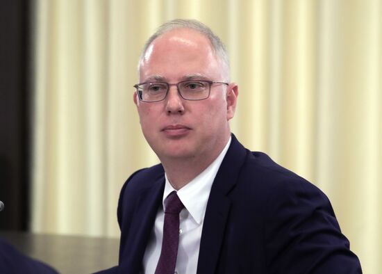 Президент РФ В. Путин провел встречу с инвесторами