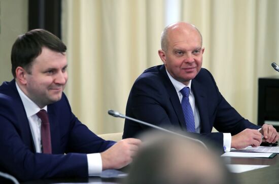 Президент РФ В. Путин провел встречу с инвесторами