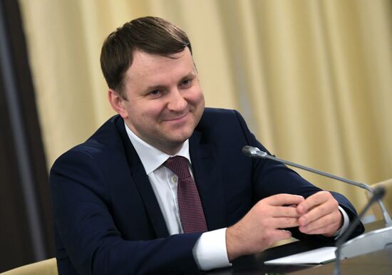 Президент РФ В. Путин провел встречу с инвесторами