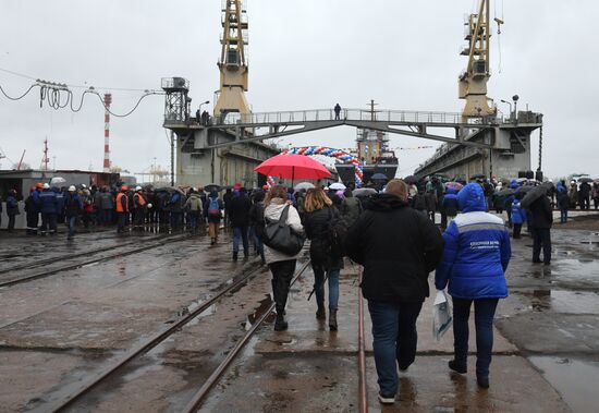 Спуск на воду корвета "Ретивый" в Санкт-Петербурге