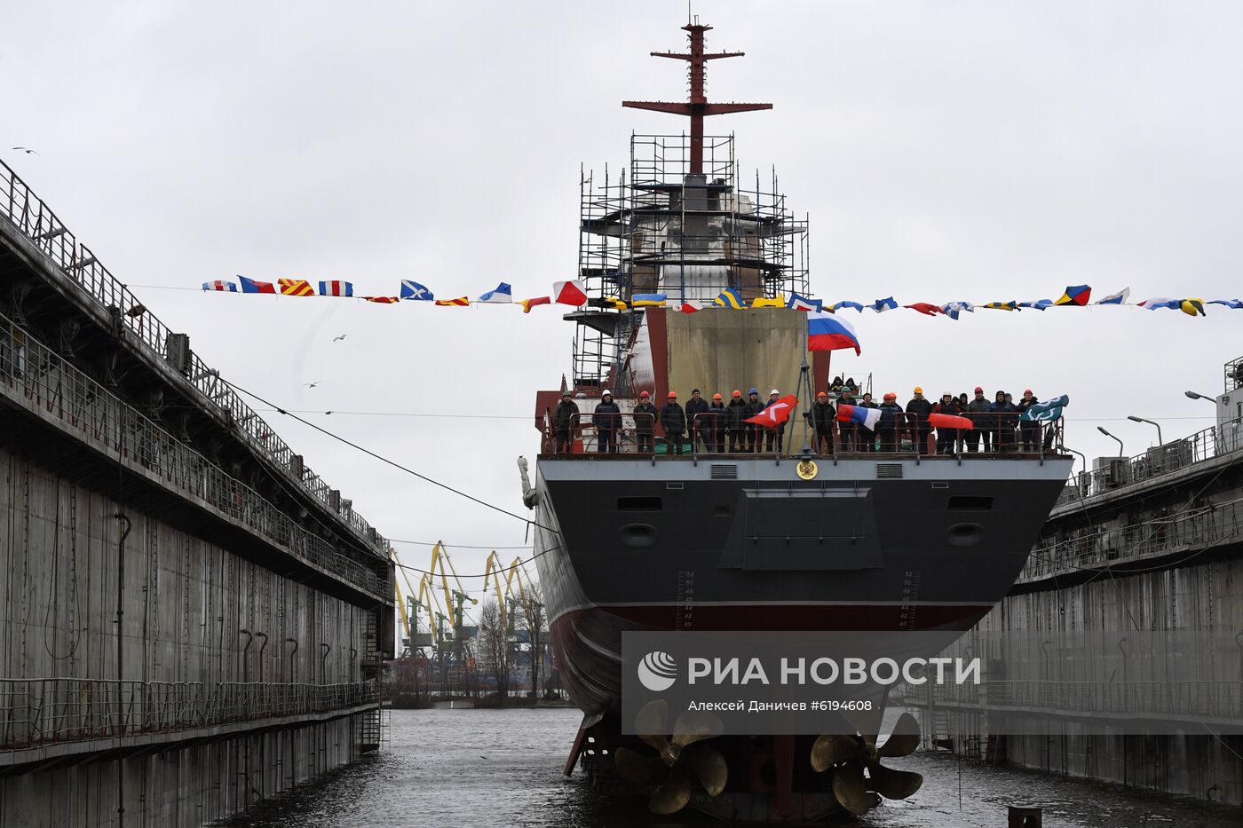 Спуск на воду корвета "Ретивый" в Санкт-Петербурге