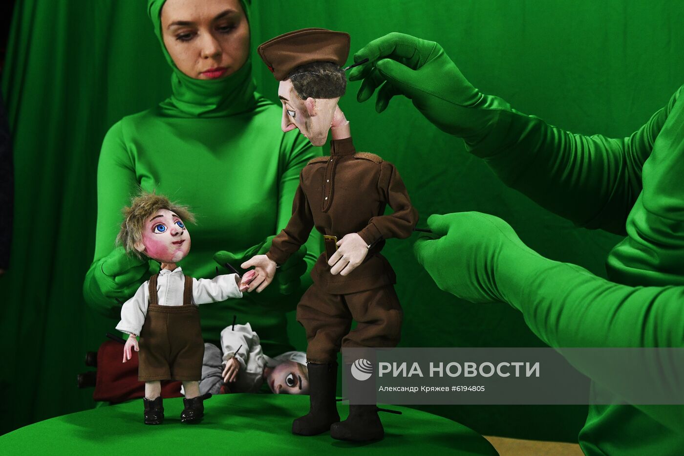 Спектакль "Когда папа вернется с войны" для ветеранов ВОВ