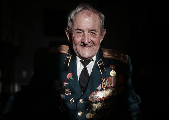 Ветеран Великой Отечественной войны В. И. Новохатский