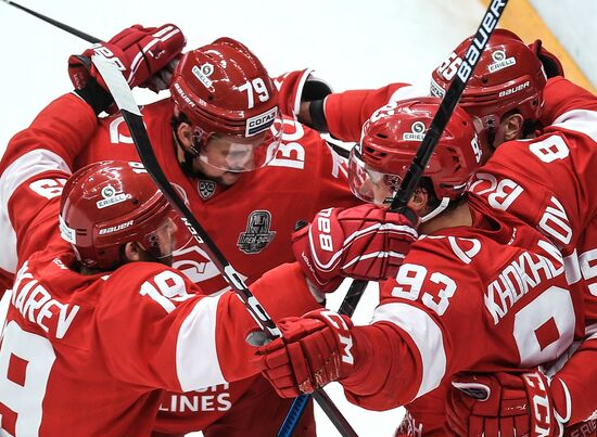 Хоккей. КХЛ. Матч "Спартак" – "Динамо" (Москва)