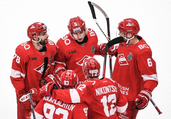 Хоккей. КХЛ. Матч "Спартак" – "Динамо" (Москва)