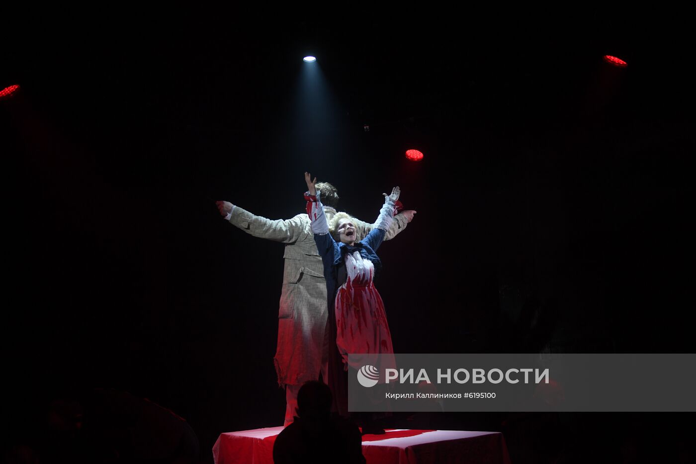 Мюзикл "Суини Тодд, маньяк-цирюльник с Флит-стрит" в Театре на Таганке