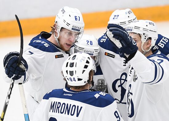 Хоккей. КХЛ. Матч "Спартак" – "Динамо" (Москва)