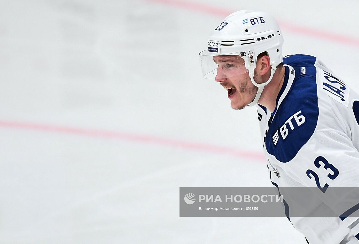 Хоккей. КХЛ. Матч "Спартак" – "Динамо" (Москва)