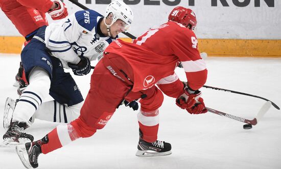 Хоккей. КХЛ. Матч "Спартак" – "Динамо" (Москва)