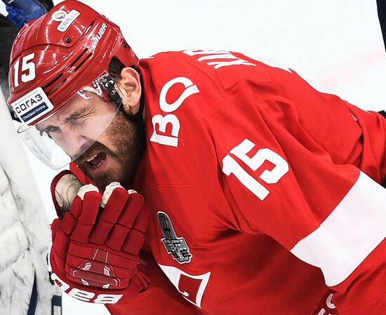 Хоккей. КХЛ. Матч "Спартак" – "Динамо" (Москва)