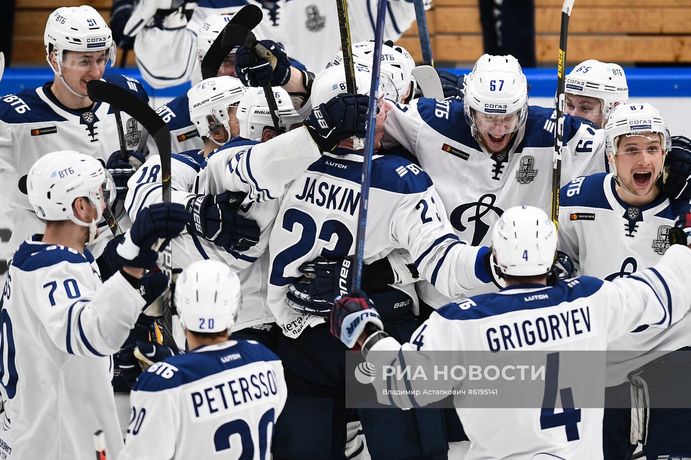 Хоккей. КХЛ. Матч "Спартак" – "Динамо" (Москва)