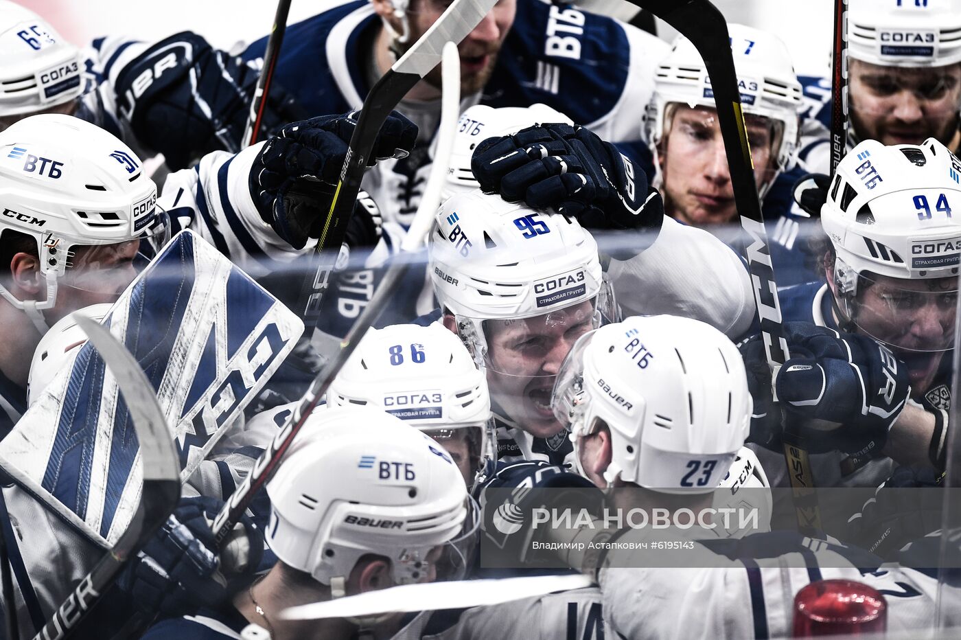 Хоккей. КХЛ. Матч "Спартак" – "Динамо" (Москва)